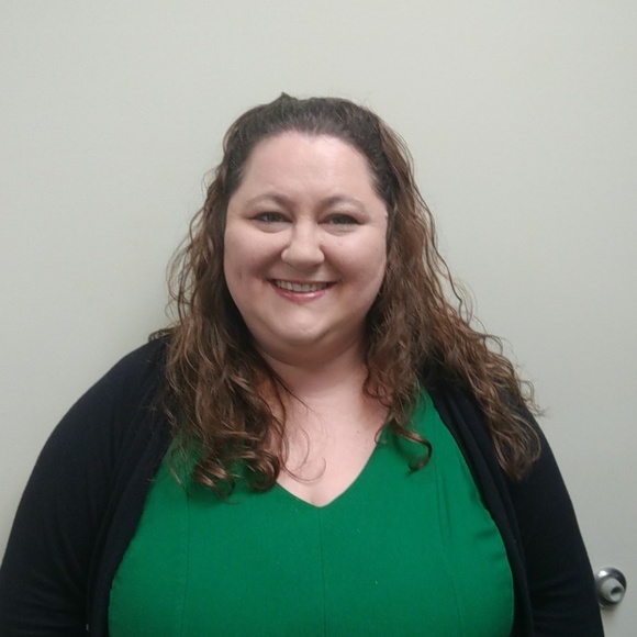 Meet your Posher, Elizabeth - Picture 2 of 2